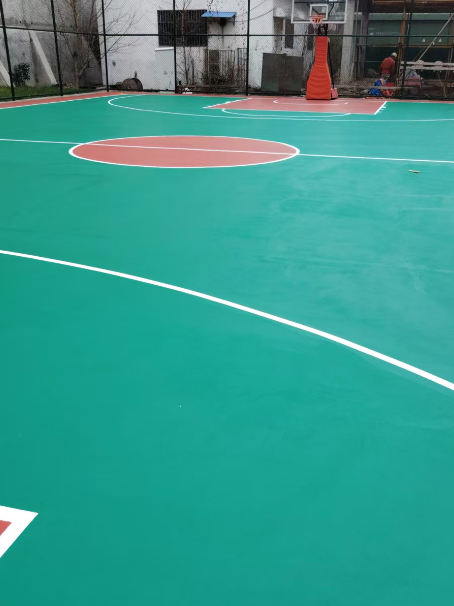 汉寿 球场长期使用易出现地面开裂